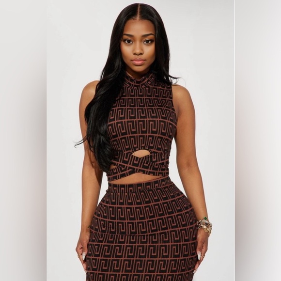 BROWN/BLACK PRINT DESIGN RIBBED MOCK NECK CUT OUT TOP & MIDI SKIRT SET - Picture 4 of 12